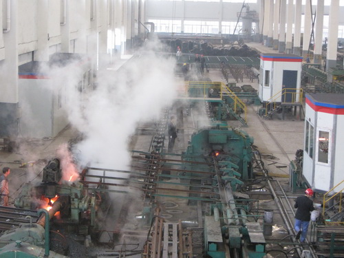 甘孜无缝钢管厂家生产车间